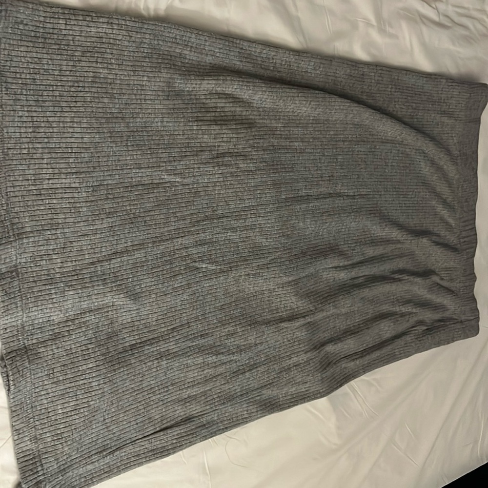 Time and Tru grey skirt